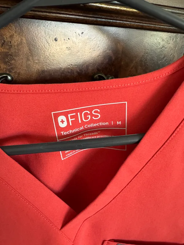 FIGS Scrub Top - Image 3
