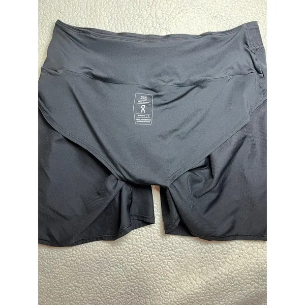 On Running Women’s Focus Shorts Black Athletic Running Workout Size S - Image 6