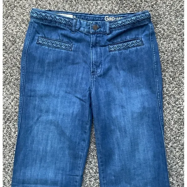 Y2K Gap women's original flare Med Dark Wash Jeans With Braided Design. SZ 6‎ - Image 3