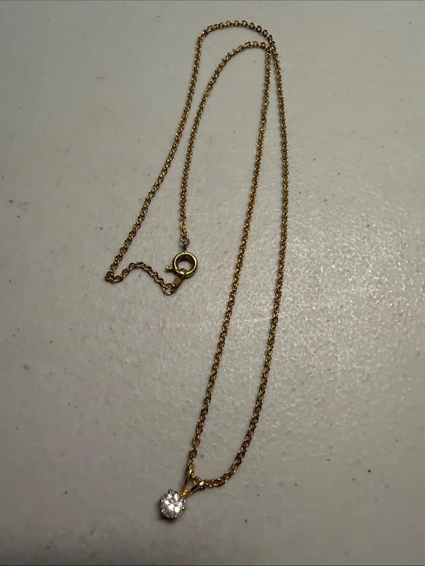 Source Unknown Gold Chain Necklace with Clear Stone Pendant - Image 3