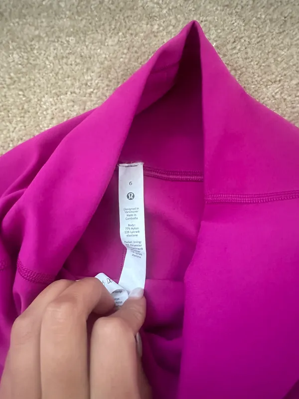 Lululemon rippened raspberry leggings size 6 - Image 2