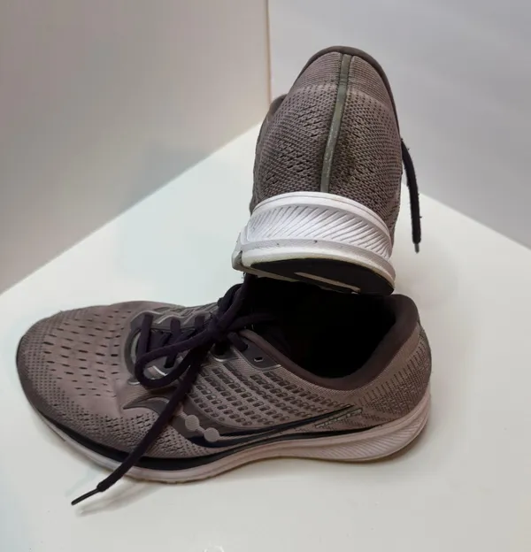 Saucony Ride 13 Purple Running Shoes Size 8.5 - Image 9