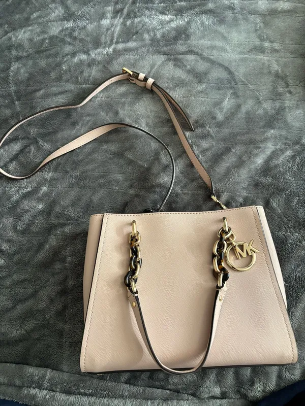 Michael Kors purse - Image 6