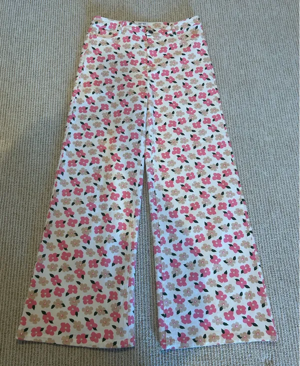 Boutique Anniewear denim floral jeans L - Image 2