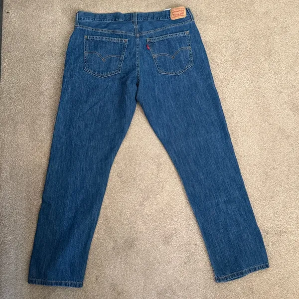 Levi’s Medium Dark Wash Middy Straight Jeans Size 33 - Image 3