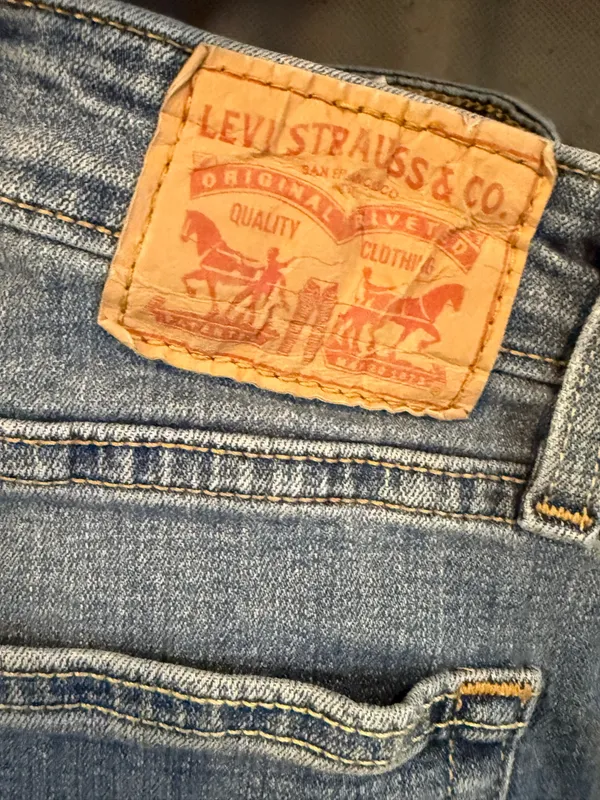 Levi's 725 high rise bootcut jeans in blue, size 29 #bootcut #highrise - Image 6