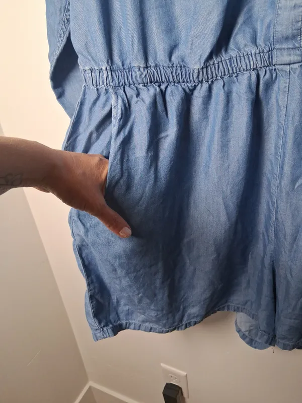 Old Navy Blue Long Sleeve Chambray Romper Shorts Outfit size XL Pockets Buttons - Image 4
