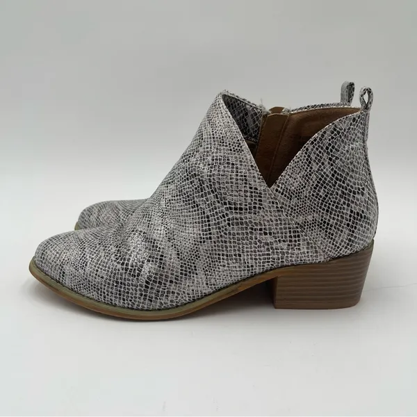 Boutique By Corkys Ankle Booties Women Size 9 Animal Print Shoes Side Zip Heel - Image 2