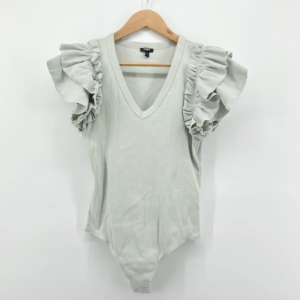 Express Ribbed Bodysuit Medium Mint Green Knit Ruffle Cap Sleeve‎ V Neck Top - Image 2