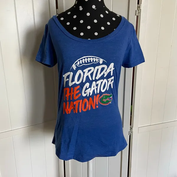 Florida‎ Gators The Gator Nation Scoop Neck Tee Blue Graphic Shirt Small NWT - Image 4
