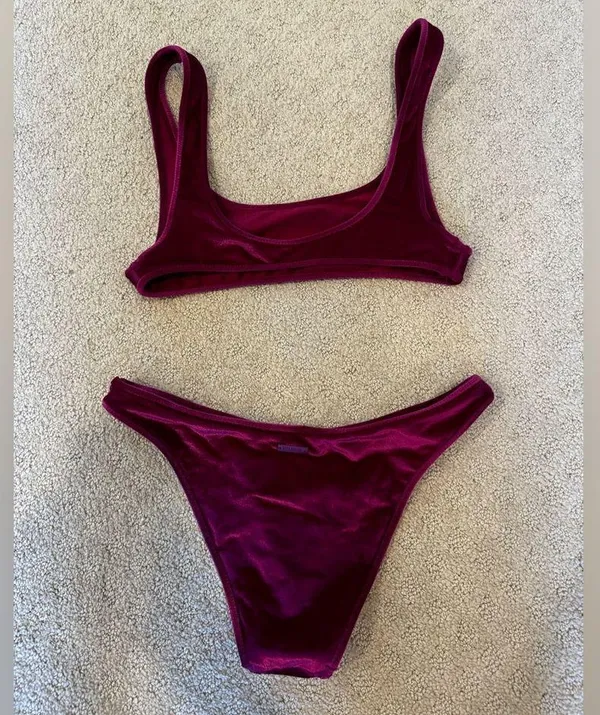 Velvet Triangl Bikini - Image 2