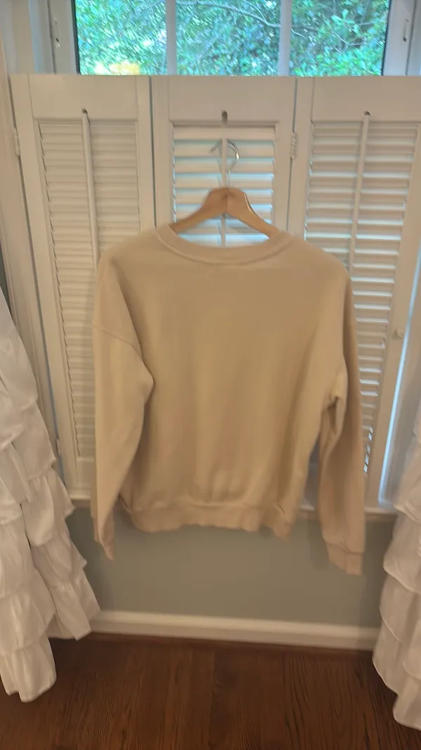 GB Dark cream crewneck with patch letters that spell out Paris - Image 3