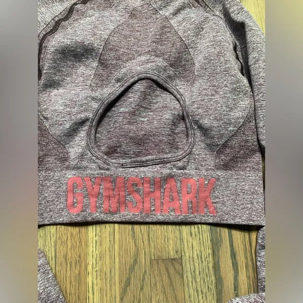 Gymshark long sleeve top medium - Image 7