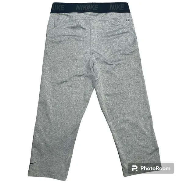 Nike 3/4 Crop Dri-Fit Athletic Legging - Image 4