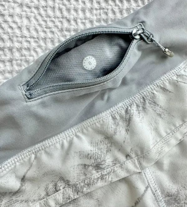 grey speed shorts Breeze By White Light Cast/Light Cast - Image 3