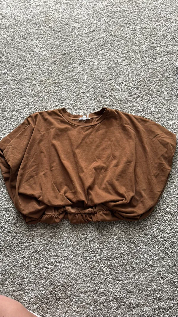 Grey lab brown crop top - Image 2