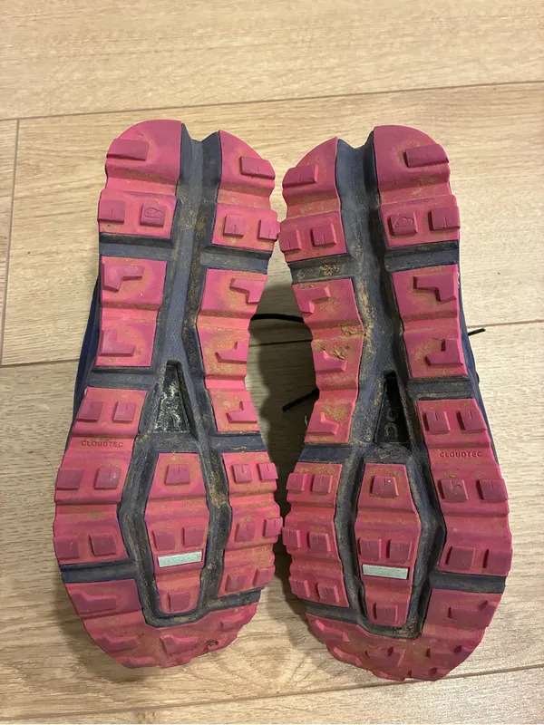 On Running Women's Cloudvista Waterproof Flint Acai Running Shoe Size 7.5 - Image 9