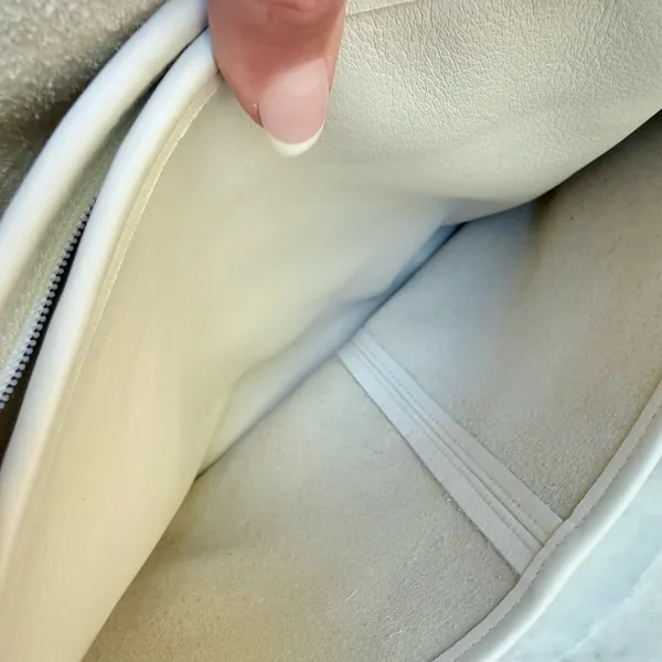 Vintage Unbranded Cream/White Leather Flap Crossbody Bag-Excellent Interior - Image 17