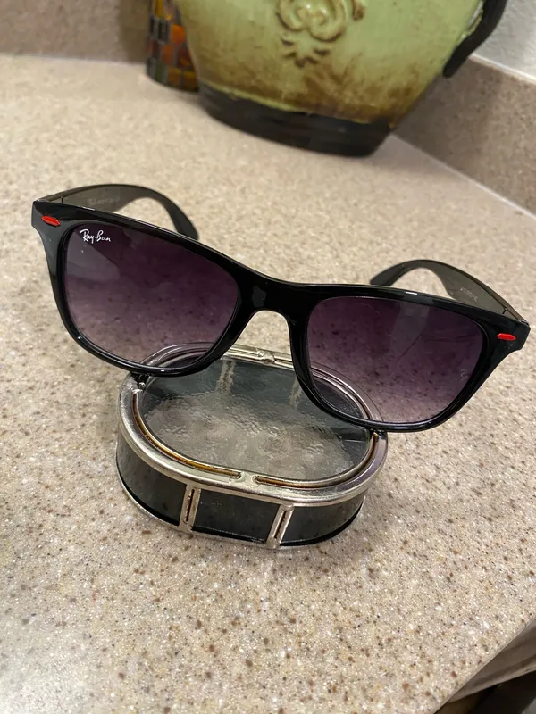 Ray-Ban Sunglasses - Image 2