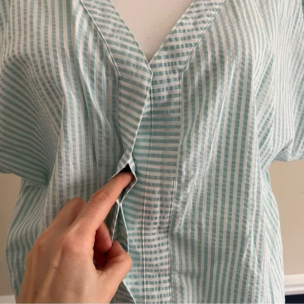Vineyard Vines Seersucker Striped Romper in Aqua Size Large Short Sleeve - Image 4