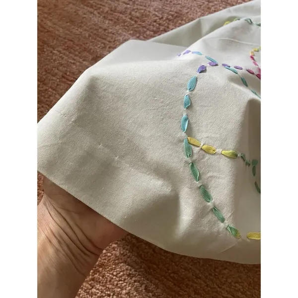 Harold’s Beige Pencil Skirt with Multicolor Embroidery - Size 2 - Image 9