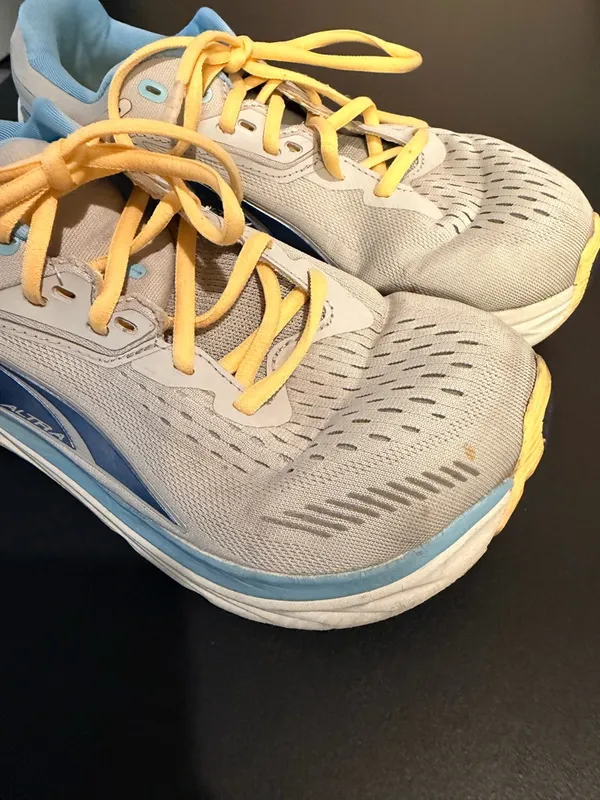 Altra Via Olympus Womens Gray Training Running Shoes US 8, Style# ALOA82CR224 - Image 2