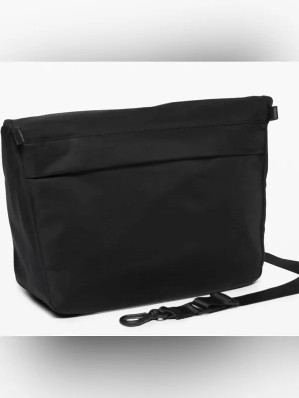 Lululemon All Night Festival Bag Large in Black Vol 10L Athleisure Minimalist - Image 7