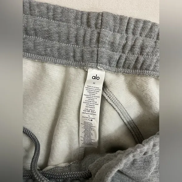 ALO Yoga NWOT Make Waves Sweatpants Joggers Athletic Heathered Grey Tonal Size M - Image 12