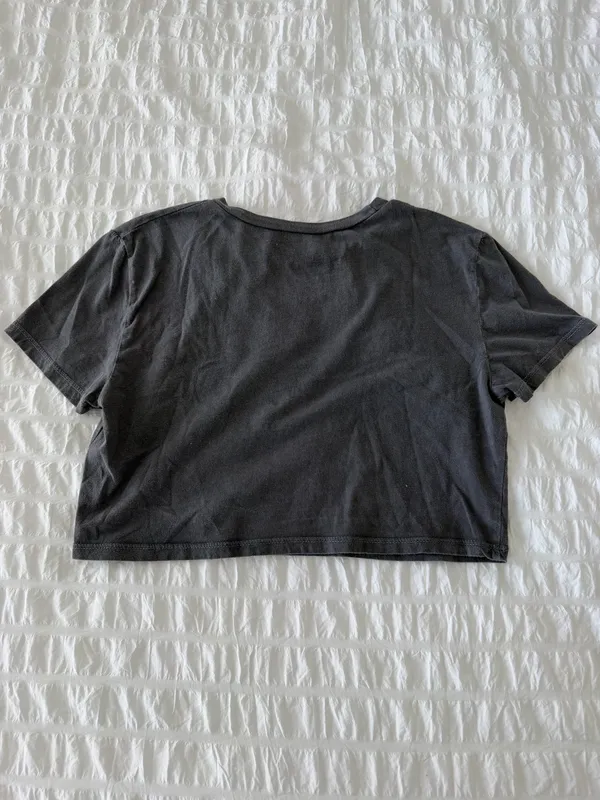 Full Tilt Grey California Cropped Tee - Image 3