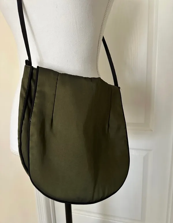 New Handmade Woman's crossbody shoulder Green bag. - Image 3