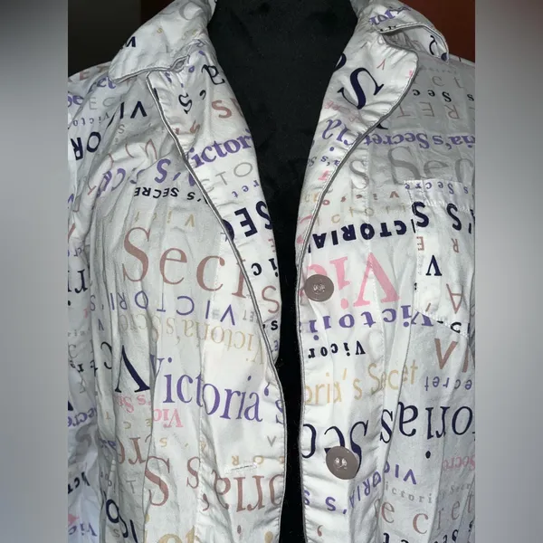 Vintage Victoria’s Secret button-up sleep set - Image 4