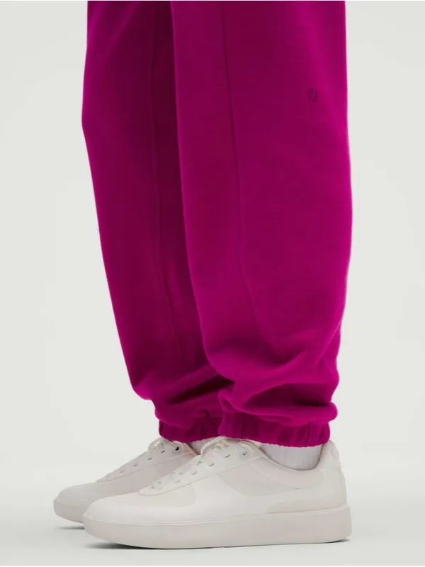 Lululemon Scuba Mid-Rise Oversized Jogger in Ripened Raspberry in Sz XXS - Image 2