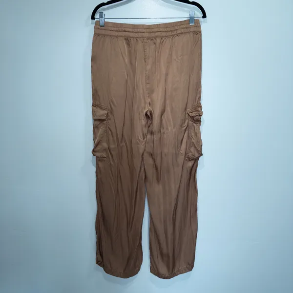 Aerie Champagne Tan Satin Elastic Waist Pull On Wide Leg Cargo Pants Size Medium - Image 8