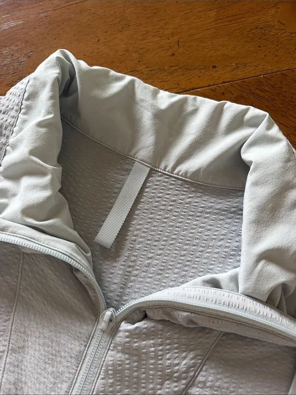 Lululemon Pack Light Pullover - Image 5