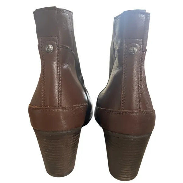 Hunter Refined Water Resistant Chocolate Brown Leather Heeled Ankle Boots - Image 2