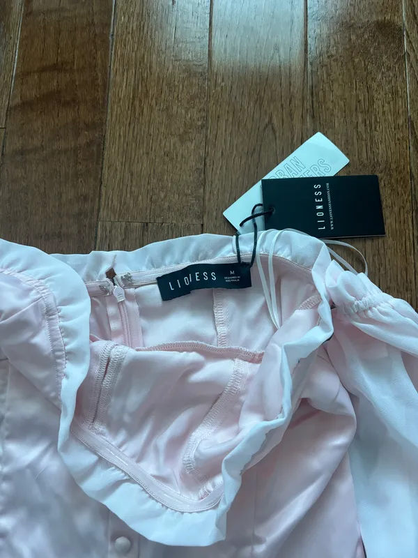NWT Lioness satin off the shoulder mini dress medium - Image 4