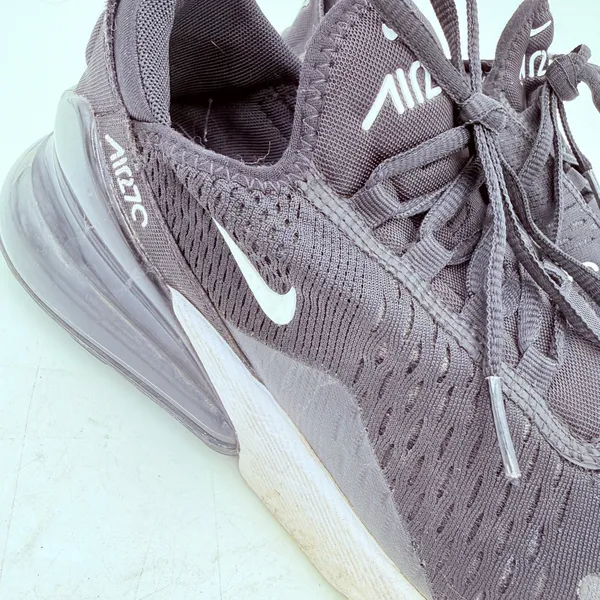 Nike Women's Black Air Max 270 Sneakers Size 8.5 - Image 2