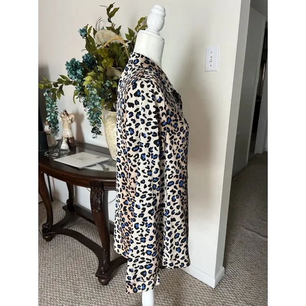 Hesed Women Leopard Print Collared Button - Image 4