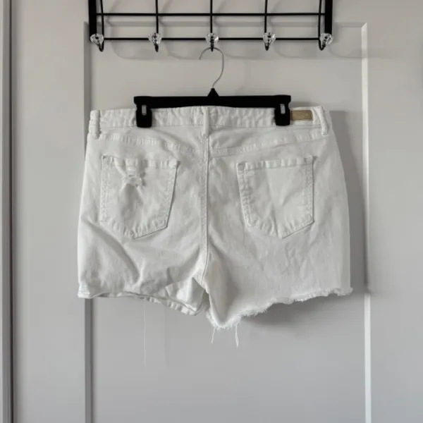 White Sofia Jean Shorts Size 16 - Image 4