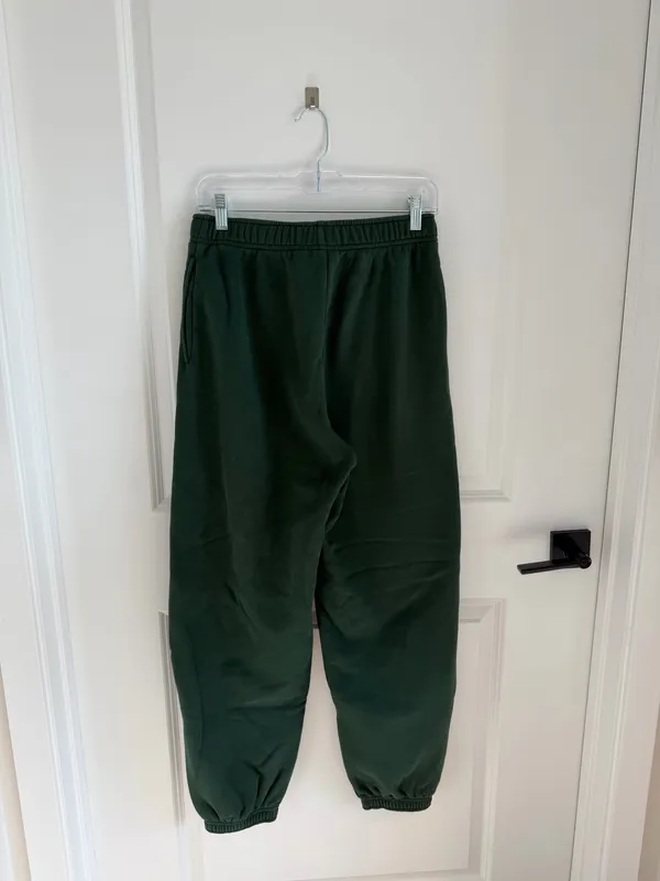 Aritzia Women’s Joggers  - Image 4