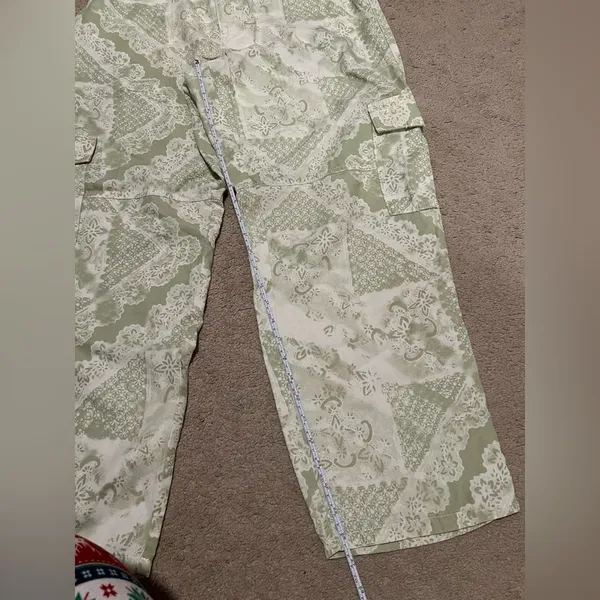 Pilcro Green Cargo Pants - Image 7