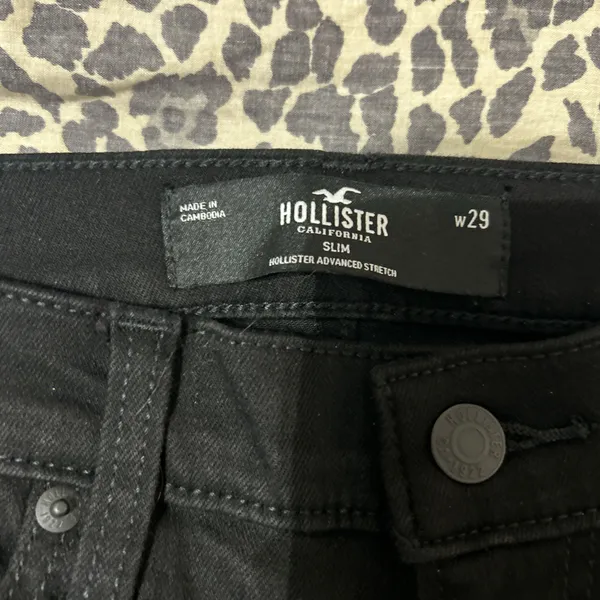 Hollister Men's 9" Slim Black Hollister Men's 9" Slim Black Denim Shorts Size 29 - Image 4