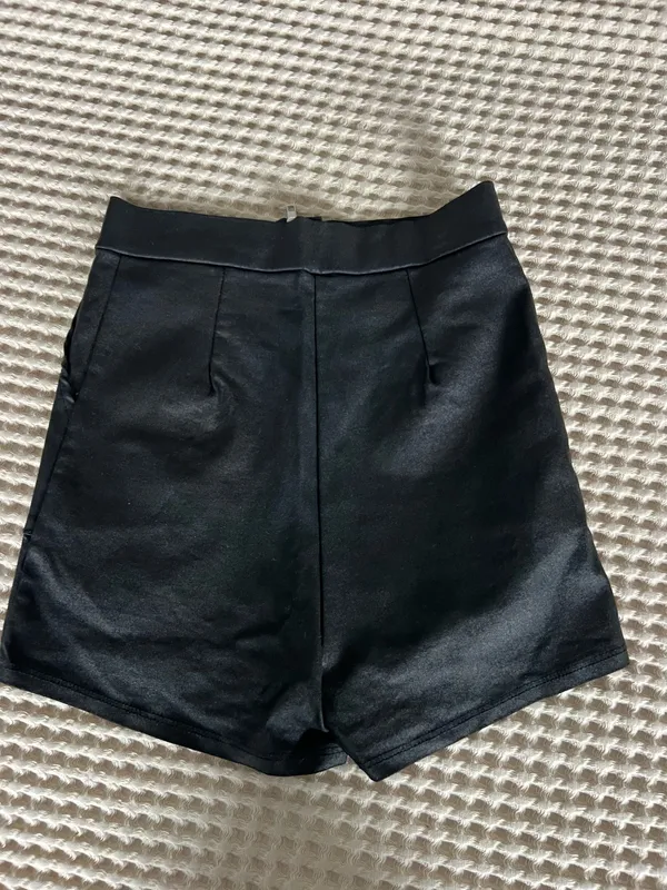 Windsor black faux leather shorts with zipper detail #fauxleather #edgy - Image 3