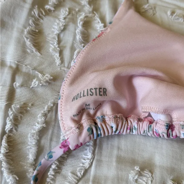 Hollister Size S/M Pink Floral Triangle Bikini Set - Image 5