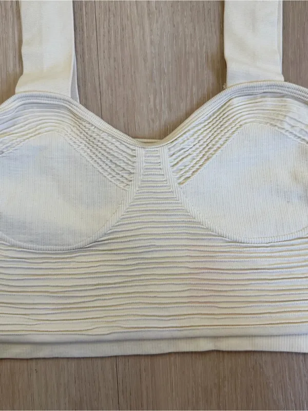 Sincerely Jules Cream Ribbed Crop Top Size Medium NWT - Image 2