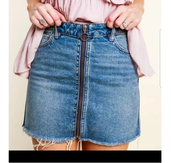 Free People We the Free Zip it Up denim Mini Skirt Size 31 (Jean size) - Image 4