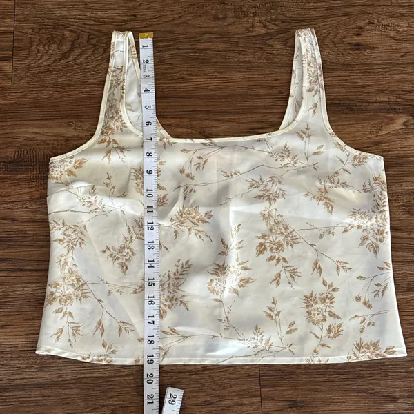 Vintage 90’s Victoria’s Secret Floral Lightweight Camisole Tank Top Cream Tan M - Image 4