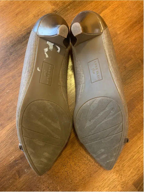 Women's Anne Klein iFlex Kitten Heels Size 8.5 Tan Brown Pumps - Image 7