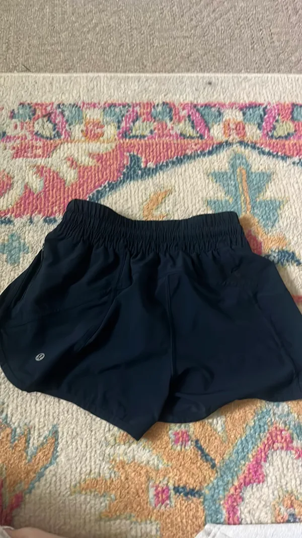 Lululemon Shorts Hotty Hot - Image 4
