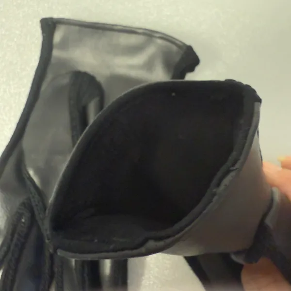 Lady Faux Leather Gloves - Image 3